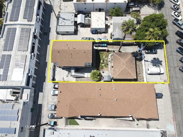 386771 Menlo Ave, San Diego, CA 92105 - aerial view of property and surrounding area featuring property boundaries highlighted