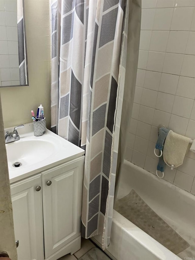 386771 Menlo Ave, San Diego, CA 92105 - full bathroom with shower / bath combination with curtain and vanity