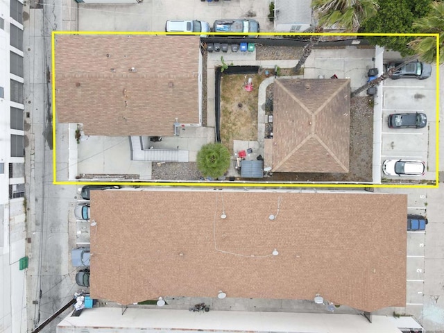 386771 Menlo Ave, San Diego, CA 92105 - aerial view of property and surrounding area featuring property boundaries highlighted