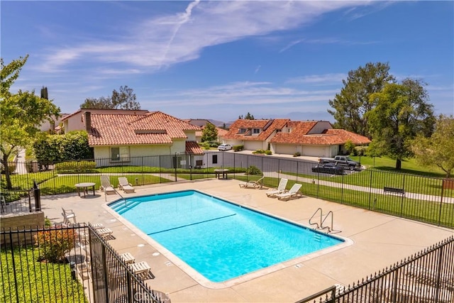 659 Valley Oak Ln, Newbury Park, CA 91320 - community pool featuring a patio area