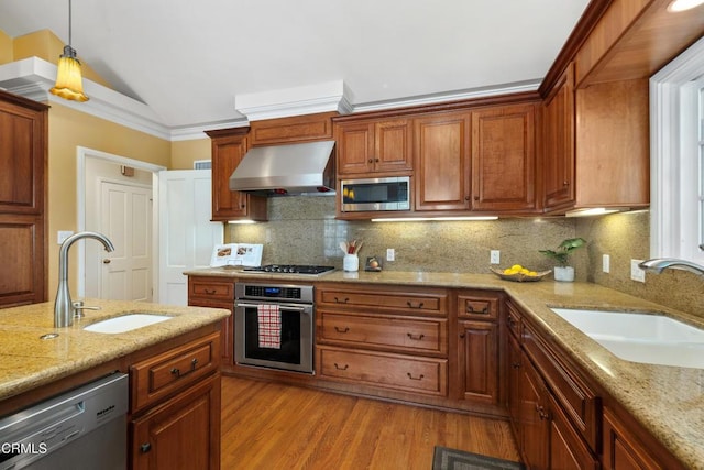 1421 Oneonta Knl, South Pasadena, CA 91030 - kitchen featuring appliances with stainless steel finishes, extractor fan, a sink, light wood-style flooring, and lofted ceiling