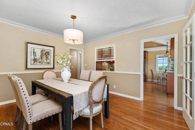 1421 Oneonta Knl, South Pasadena, CA 91030 - dining space with light wood-type flooring, ornamental molding, and baseboards