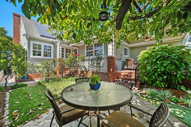 1421 Oneonta Knl, South Pasadena, CA 91030 - view of patio featuring outdoor dining area