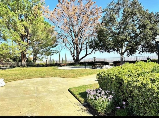 25 Del Brienza, Lake Elsinore, CA 92532 - view of community