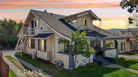 426 Ivy St, Glendale, CA 91204 - property exterior at dusk with stairway