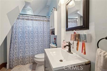 426 Ivy St, Glendale, CA 91204 - full bath with toilet and vanity