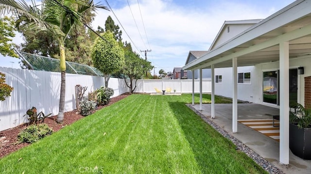 2737 Lorenzo Ave, Costa Mesa, CA 92626 - view of yard with a patio area