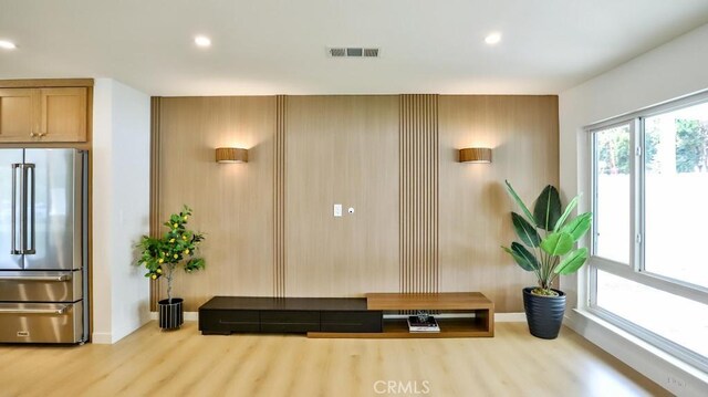 2737 Lorenzo Ave, Costa Mesa, CA 92626 - common area with recessed lighting