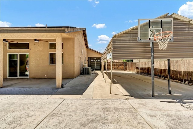 300 S Lombardi St, Porterville, CA 93257 - view of patio / terrace featuring ceiling fan, central air condition unit, and driveway