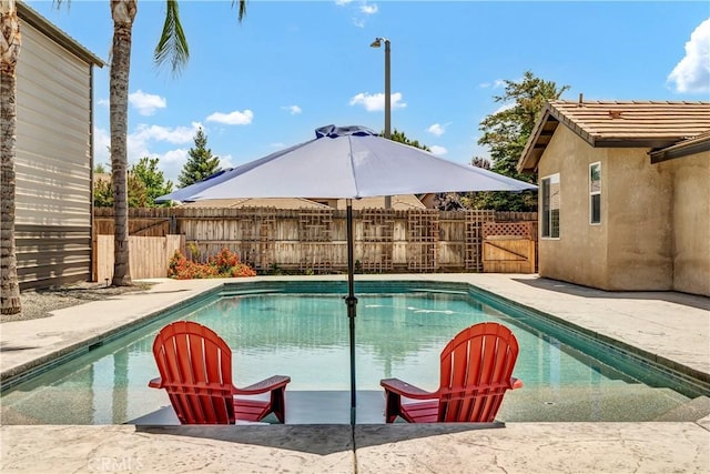 300 S Lombardi St, Porterville, CA 93257 - view of pool featuring a gate
