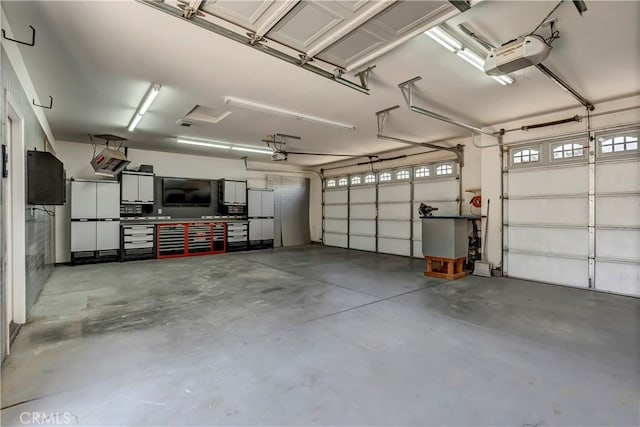 300 S Lombardi St, Porterville, CA 93257 - garage with a garage door opener