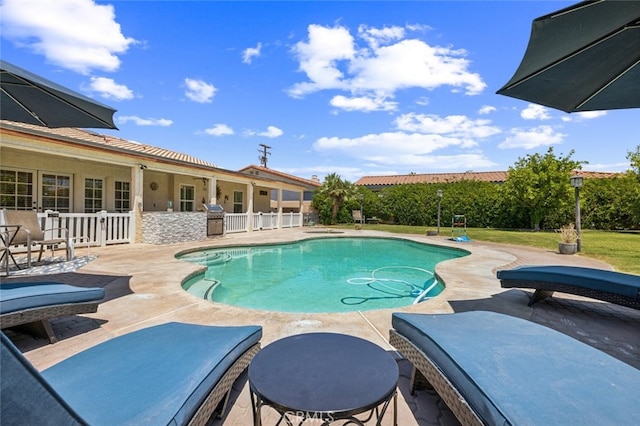 43300 Warner Trl, Palm Desert, CA 92211 - swimming pool with a patio area and area for grilling