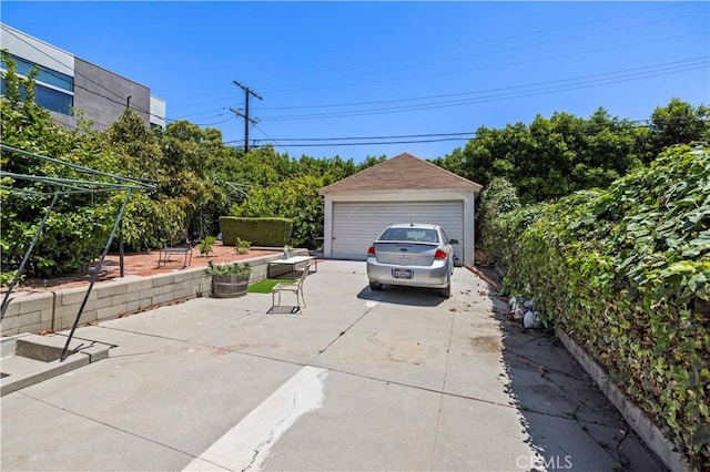 4180 Tujunga Ave, Studio City, CA 91604 - view of detached garage