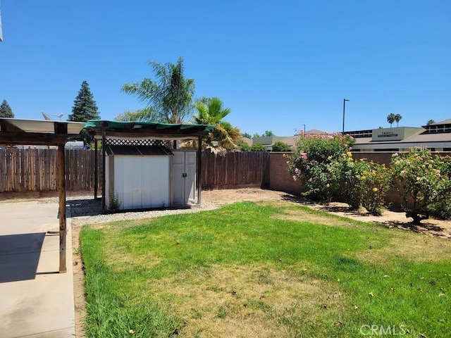 2368 Beechwood Way, Madera, CA 93637 - view of yard