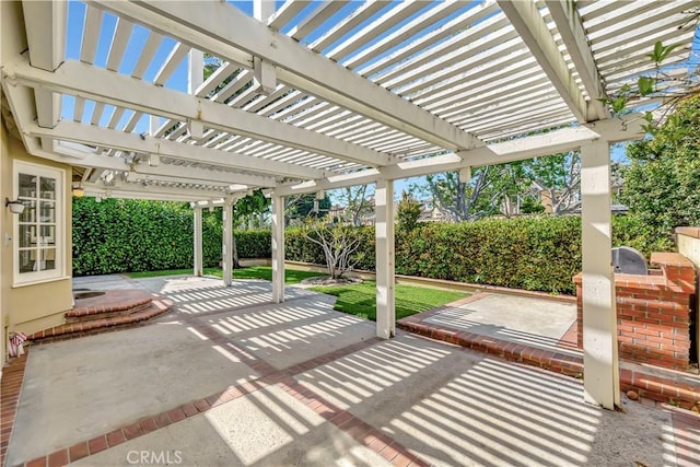 19371 Woodlands Dr, Huntington Beach, CA 92648 - fenced backyard featuring a patio area and a pergola