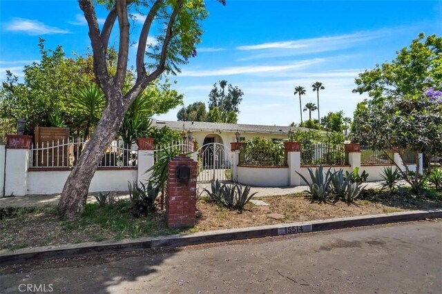 15514 Lull St, Van Nuys, CA 91406 - photo 2