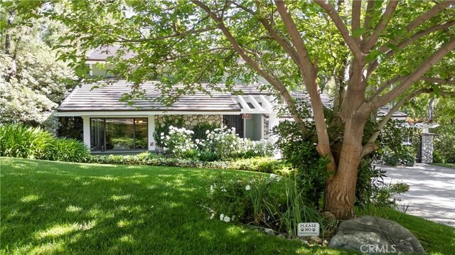 10139 Sun Valley Dr, Rancho Cucamonga, CA 91737 - view of grassy yard