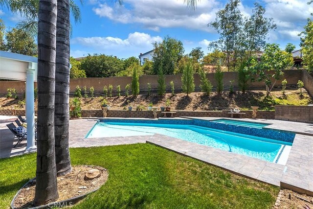 1250 Kinglake Dr, Diamond Bar, CA 91789 - view of swimming pool featuring a fenced backyard, an in-ground hot tub, and a patio