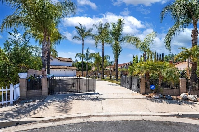 1250 Kinglake Dr, Diamond Bar, CA 91789 - gate featuring a fenced front yard