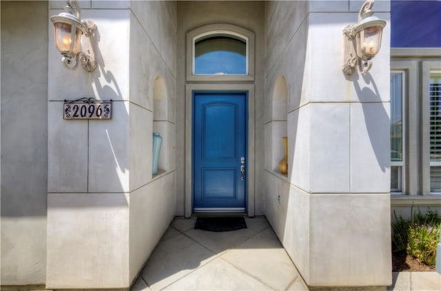 2096 E Olympic Ave, Fresno, CA 93730 - view of doorway to property
