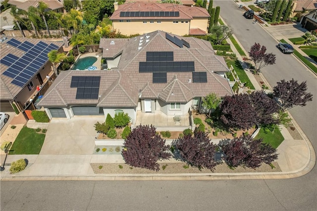 2096 E Olympic Ave, Fresno, CA 93730 - view of subject property featuring a pool