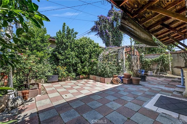 3163 La Clede Ave, Los Angeles, CA 90039 - fenced backyard featuring a patio