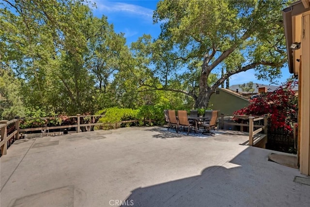 8402 Mcgroarty St, Sunland, CA 91040 - view of patio / terrace with outdoor dining space