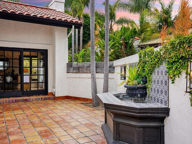 28021 Camino Santo Domingo, San Juan Capistrano, CA 92675 - patio terrace at dusk with a patio area