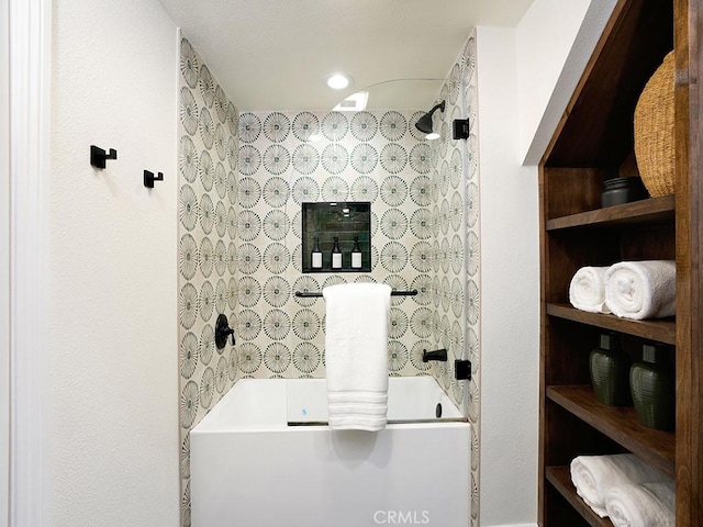 28021 Camino Santo Domingo, San Juan Capistrano, CA 92675 - full bathroom featuring a tub to relax in