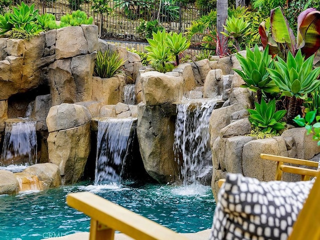 28021 Camino Santo Domingo, San Juan Capistrano, CA 92675 - exterior view of a garden pond