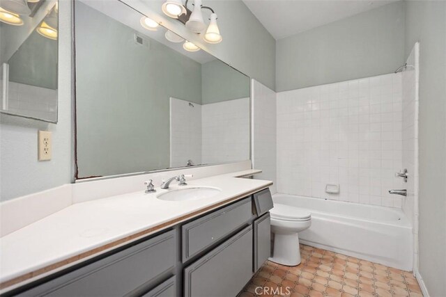24851 Seagate Dr, Dana Point, CA 92629 - full bath featuring toilet, vanity, and shower / tub combination