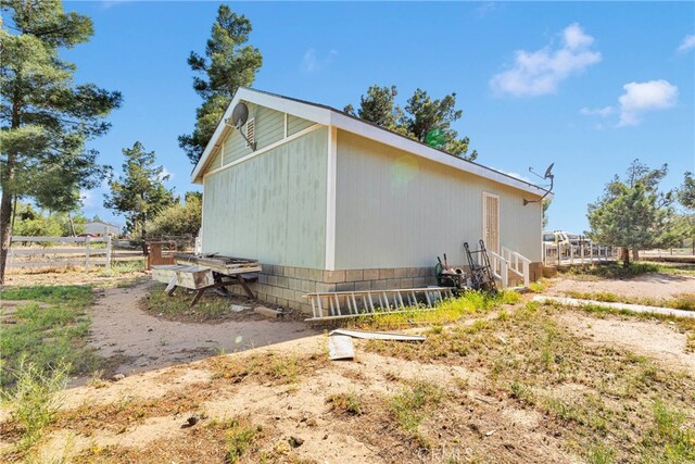 5635 Honeyhill Rd Unit A & B, Oak Hills, CA 92344 - view of property exterior