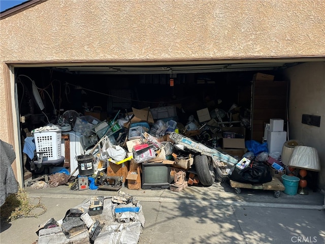 2549 Kansas Ave, South Gate, CA 90280 - view of garage