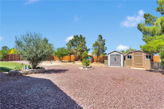 13950 High Falls Trl, Apple Valley, CA 92307 - view of fenced backyard