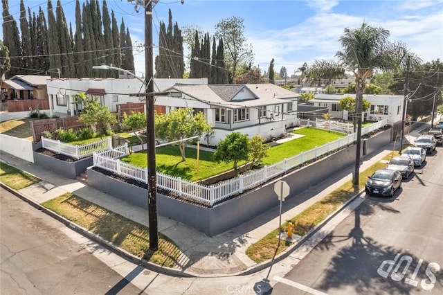 201 S Melrose St, Placentia, CA 92870 - back of property featuring a residential view
