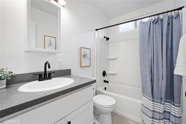 502 36th St, Newport Beach, CA 92663 - full bath with vanity, toilet, and shower / bath combination with curtain