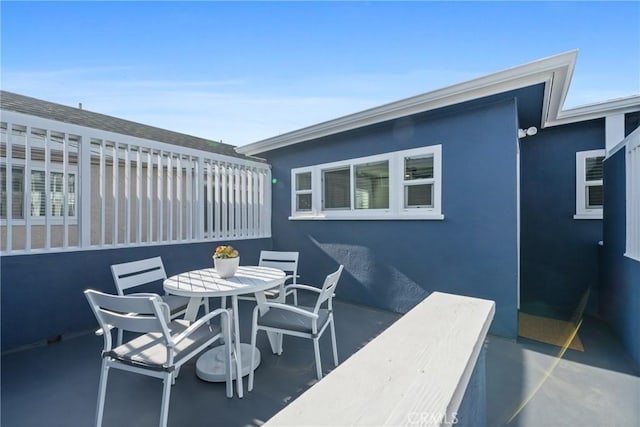 502 36th St, Newport Beach, CA 92663 - view of patio / terrace with outdoor dining space