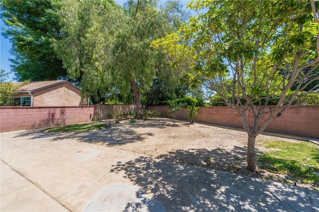 404 N Pear Knl, Anaheim, CA 92805 - view of fenced backyard