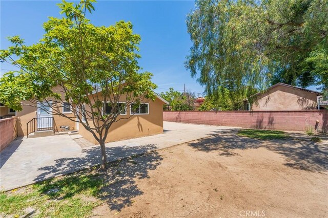 404 N Pear Knl, Anaheim, CA 92805 - view of yard