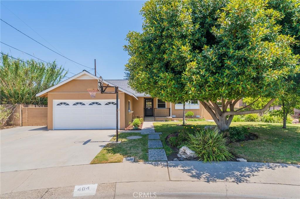 404 N Pear Knl, Anaheim, CA 92805 - photo 1