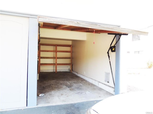 4137 Tiberon Dr, Oceanside, CA 92056 - view of garage