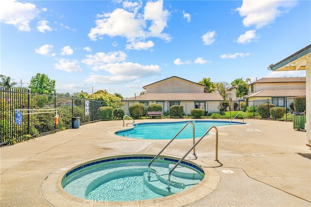 4137 Tiberon Dr, Oceanside, CA 92056 - community pool with a hot tub and a patio