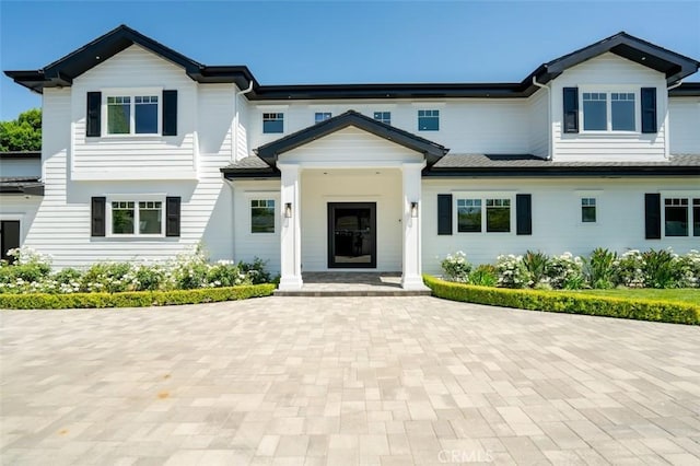 20701 Dumont St, Woodland Hills, CA 91364 - view of front facade