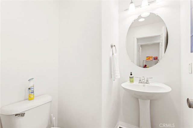 84020 Colibri Ct, Indio, CA 92203 - half bathroom featuring toilet