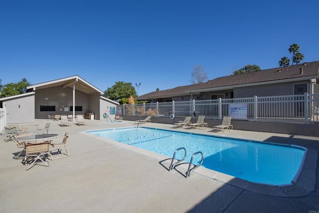 3625 Vista Oceana Unit 18, Oceanside, CA 92057 - community pool with a patio area