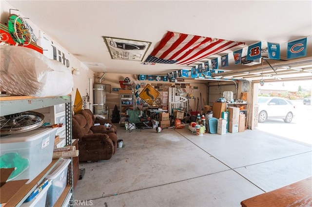 15193 Arcadian St, Adelanto, CA 92301 - garage featuring water heater