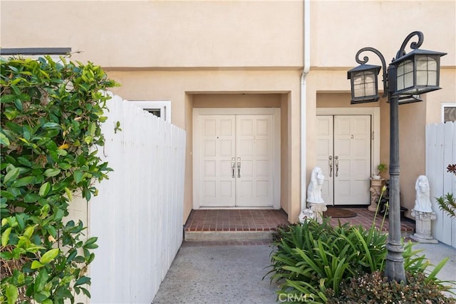 18653 Burbank Blvd Unit 2, Tarzana, CA 91356 - doorway to property featuring stucco siding