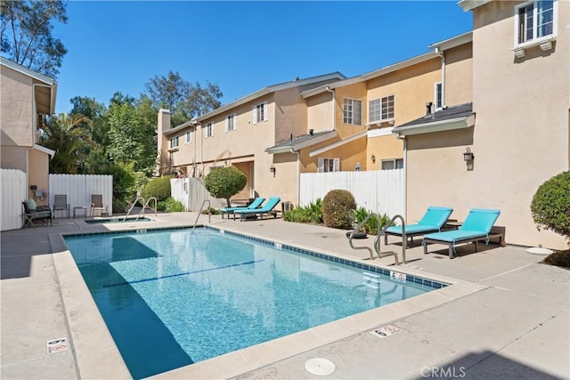 18653 Burbank Blvd Unit 2, Tarzana, CA 91356 - community pool featuring a hot tub and a patio