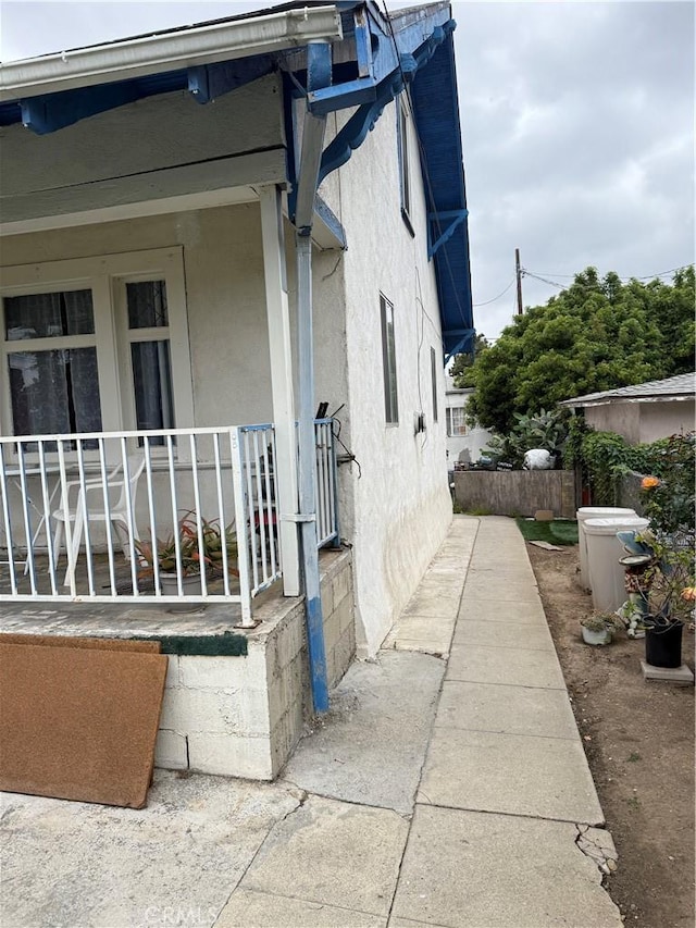 415417 Euclid Ave, Los Angeles, CA 90063 - view of side of home featuring stucco siding