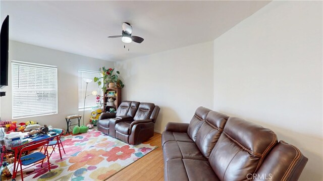 1155 E 58th Dr, Los Angeles, CA 90001 - photo 10